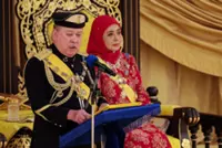 King confers award on Jupem staff who died on duty