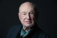 Edgar Morin: France's intellectual 'grandfather' dies at 104