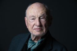 Edgar Morin: France's intellectual 'grandfather' dies at 104