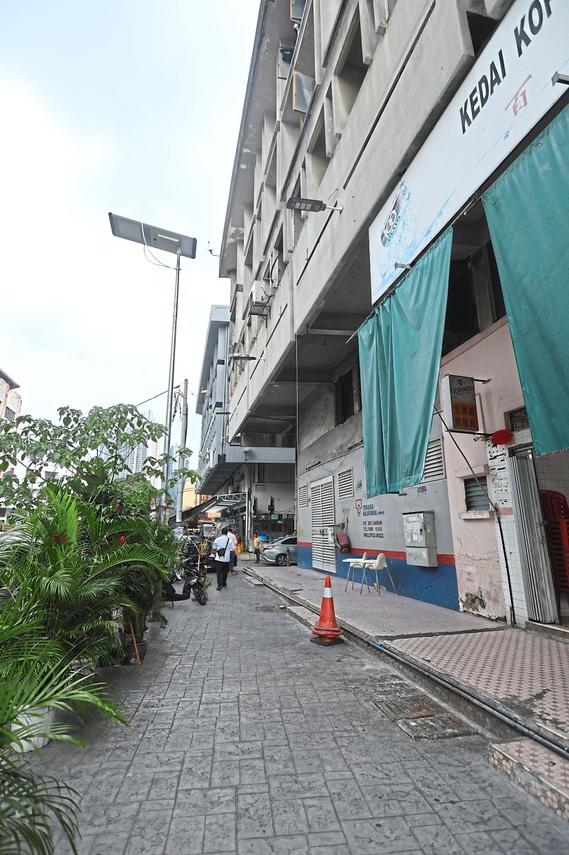 The solar lamp along Jalan 1/77c helps to deter people from loitering in the area. — LOW BOON TAT/The Star