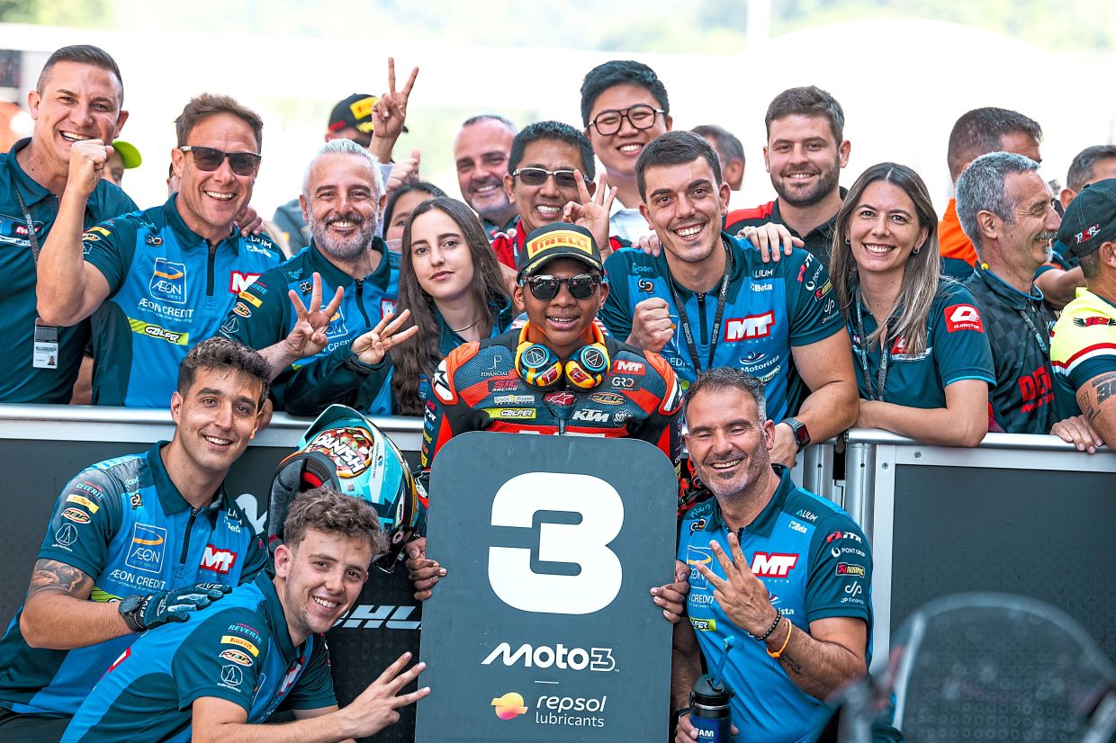 The 18-year-old finished third in the race to secure a breakthrough result in his rookie season and end Malaysia’s wait for a Moto3 podium since Khairul Idham Pawi’s victory in Argentina in 2016.