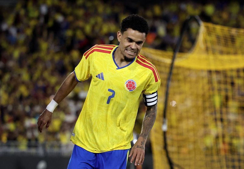 Soccer-Diaz fuels Colombia's hopes on World Cup return
