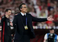 Soccer-Montella sticks with experience in Turkey World Cup squad