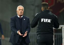 Soccer-Alfaro picks overseas-based Paraguay squad for World Cup