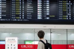SIA’s Singapore-Japan flights retimed as Typhoon Jangmi hits