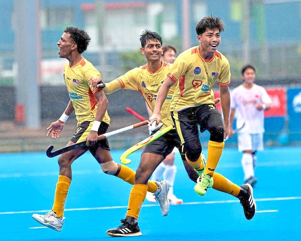 Malaysia’s hockey boys shook off a sluggish start to defeat China 3-0 in their final Group B match to secure a spot in the semi-finals of the Under-18 Asia Cup.
