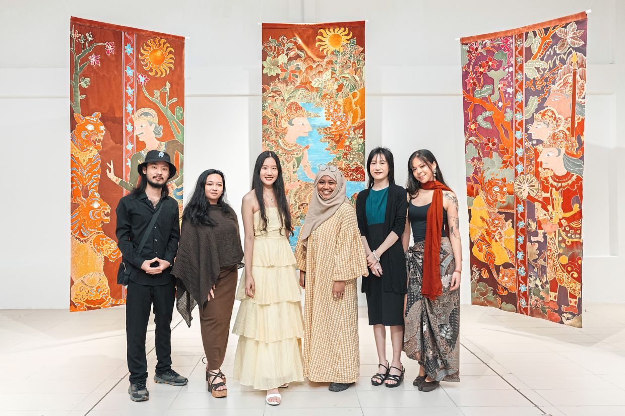 The 'Untitled' exhibition is shaped by a team of five emerging curators (from left) Jakob van Klang, Kimberley Boudville, Danielle Lin, Nurunnuha Md Alwi, Haymie Yu Xin Yi and Lorrain Tan. Photo: Primary Exhibitions