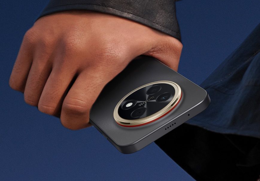The Nova 15 Max has a 50-megapixel main camera on the back, along with an 8-megapixel hole-punch selfie camera at the top of its screen.