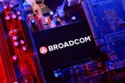 Broadcom forecasts quarterly revenue above estimates on strong  AI chip demand