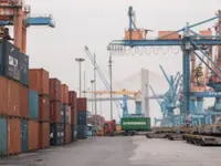 Tariff risks push Vietnam to post record deficit