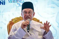 Putrajaya stands firmly behind Tuanku Muhriz, says Anwar