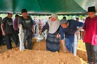 Fatal Simpang Renggam crash: Victims' family mulls civil action