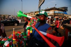 Soccer-FIFA bans vuvuzelas from World Cup stadiums