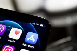 Apple removes Russia's state-backed messenger from App Store