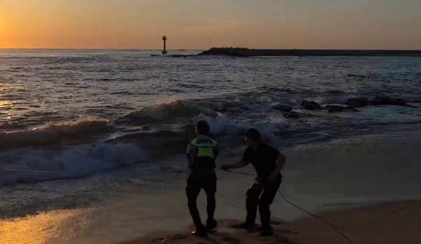 Two women were swept away by waves at a beach in Gangneung, Gangwon Province, on Saturday (June 6), leaving one dead and the other hospitalised.