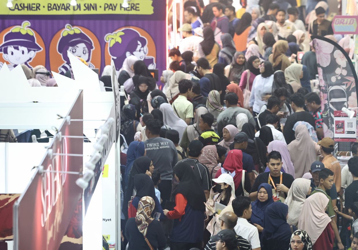 PBAKL 2026, being held at WTCKL through June 7, recorded over 1.7 million visitors by its final weekend, marking an increase from the previous edition. Photo: The Star/Azman Ghani