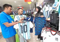 Bigger lines as collectors’ interest reaches fever pitch