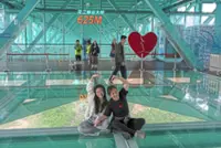 Mountain link bridges past and present
