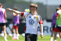 Soccer-Germany teenager Karl injured in training, says Germany coach Nagelsmann