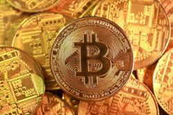 Bitcoin's star fades, as investors flock to lustre of AI and megacap IPOs
