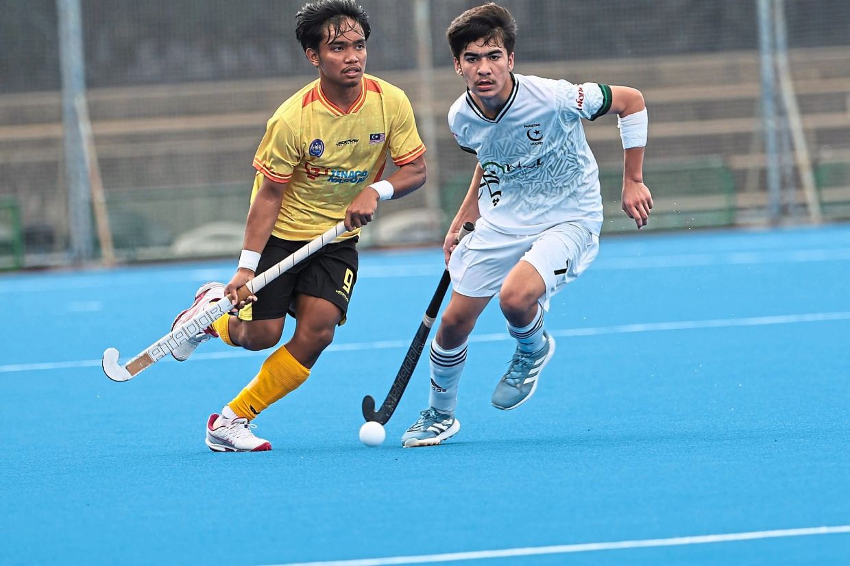 Malaysia’s hockey boys’ hopes of securing a podium finish at the Under-18 Asia Cup were dashed after they settled for fourth yesterday.