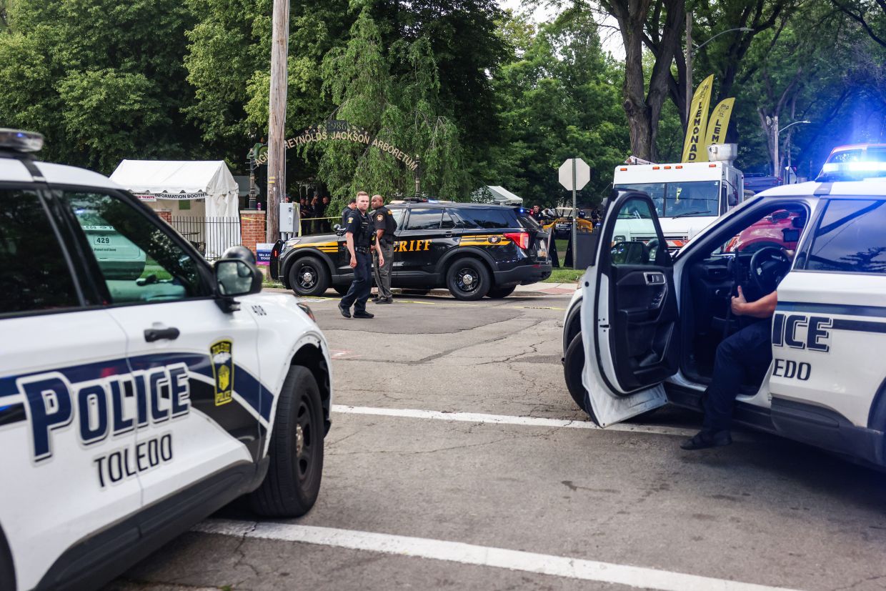 The police in Toledo, Ohio, confirmed that 12 people had bee