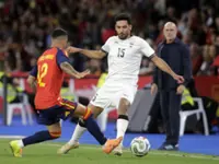 Soccer-Makenzie replaces injured Yahya in Iraq's World Cup squad