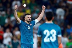 Soccer-Iraq World Cup striker Hussein questioned for hours at Chicago airport, source says