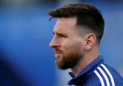 Messi left on bench as Argentina ease past Honduras