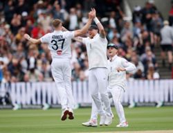 Cricket-England romp to victory in first test against New Zealand