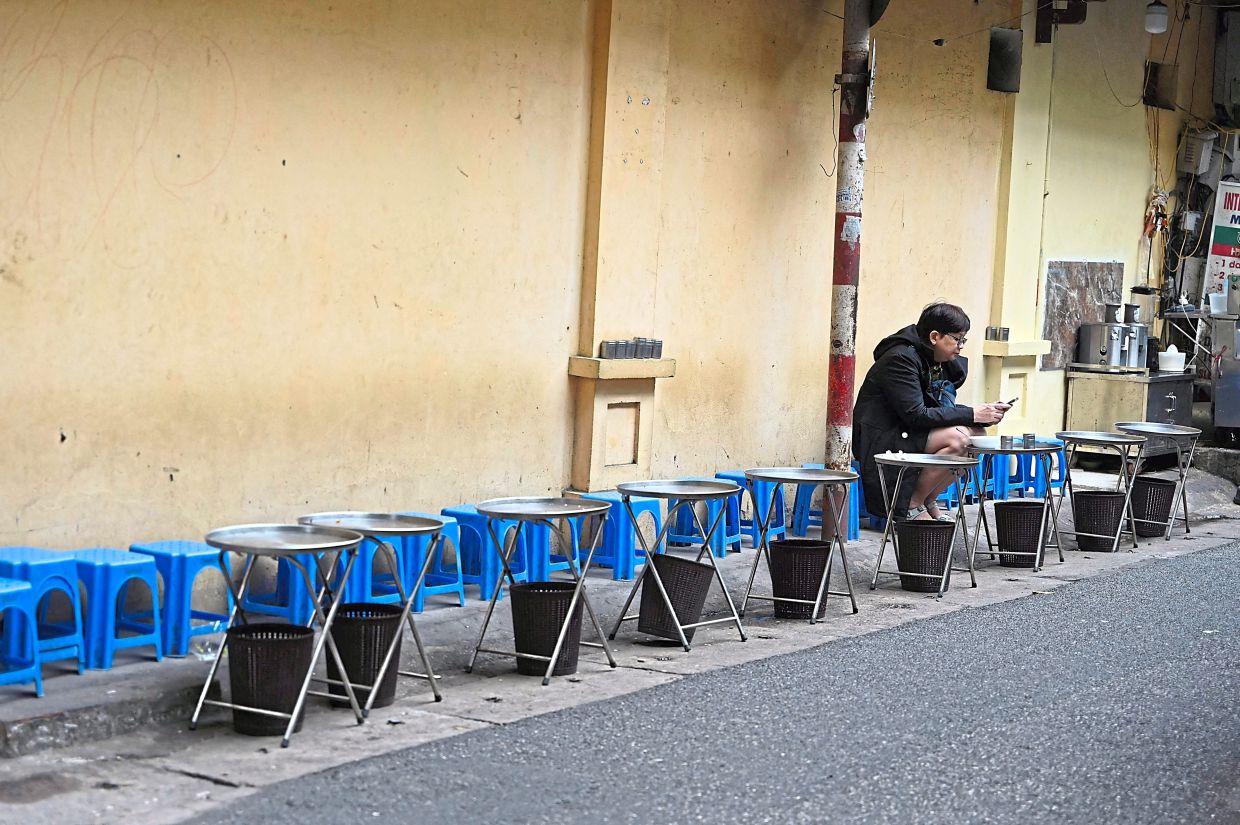 Street dining: Hanoi’s ‘kerb culture’ has attracted many famous tourists over the years, including Obama and Bourdain. — AFP