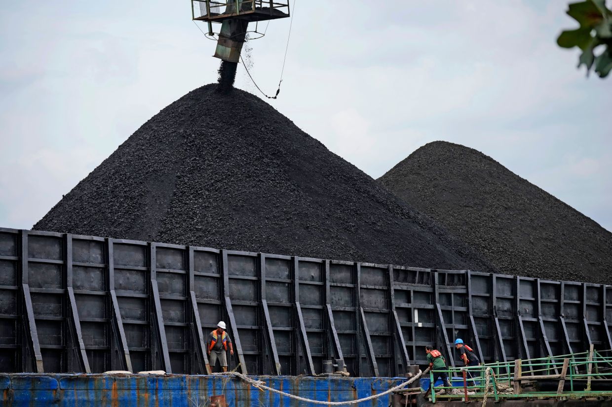 Asia coal prices hit 2-year high on Indonesia export rules