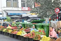 Hanoi cracks down on street stalls