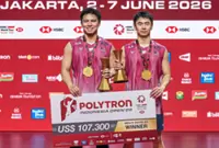 Calm Sze Fei-Izzuddin defy pressure-cooker venue to rule Indonesian Open