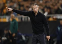 Soccer-Van Persie fired by Feyenoord, Dutch media report