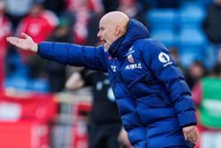 Soccer-Norway manager Solbakken slams 'unprofessional' Scotland over friendly cancellation