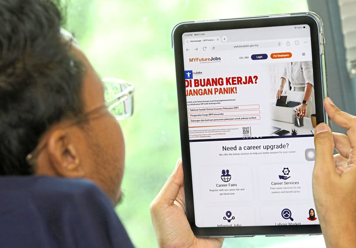 Government agencies offer a range of services to help those who are unemployed, including MYFutureJobs.