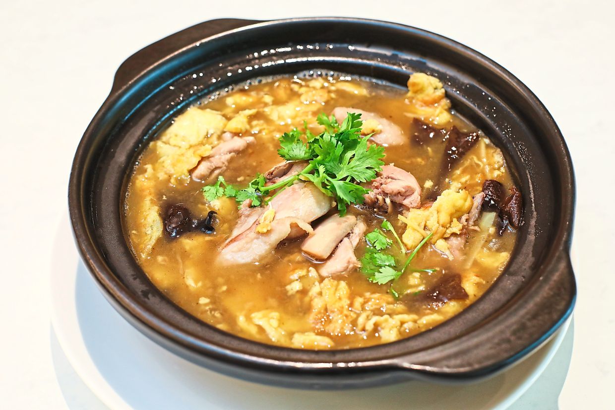 The chicken in ginger and yellow wine is a soothing, sating charmer that you’ll want to savour till the last drop.