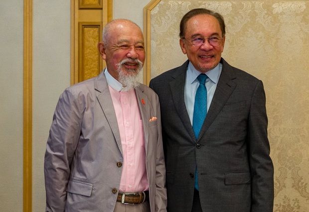 Anwar: "Lasting peace can only be achieved through dialogue,