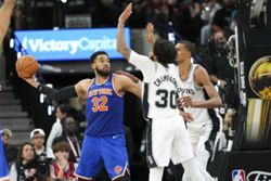 Basketball-Pressure is on as Knicks come home for NBA Finals Game 3