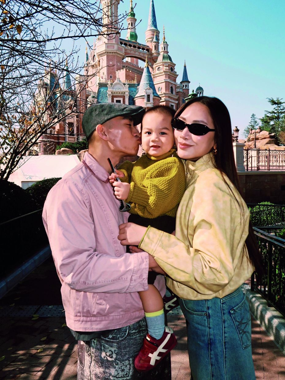 Han Pin with wife and baby in Shanghai Disneyland in December 2025. – HAN PIN
