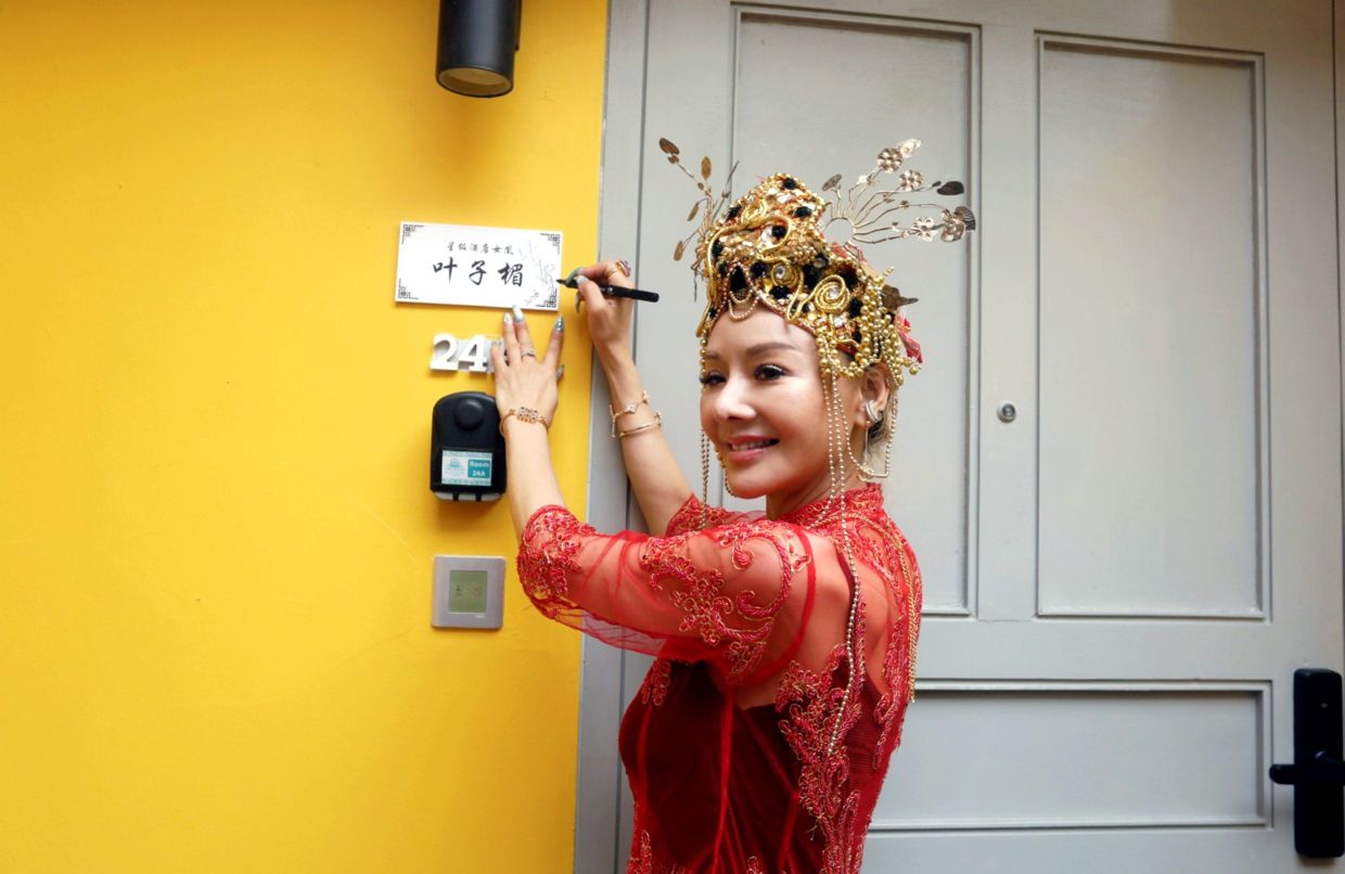 Hong Kong actress Amy Yip received an early birthday celebra