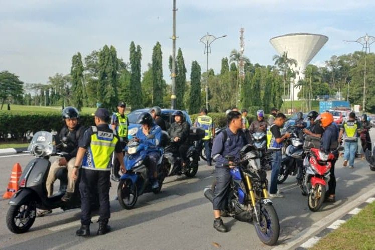 More Road Transport Department (JPJ) enforcement officers ma