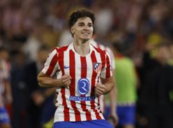 Soccer-Real Madrid’s 150 million euros bid for Atletico’s Alvarez rejected