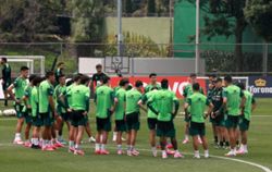 Soccer-Hosts Mexico face South Africa under pressure to deliver in World Cup opener