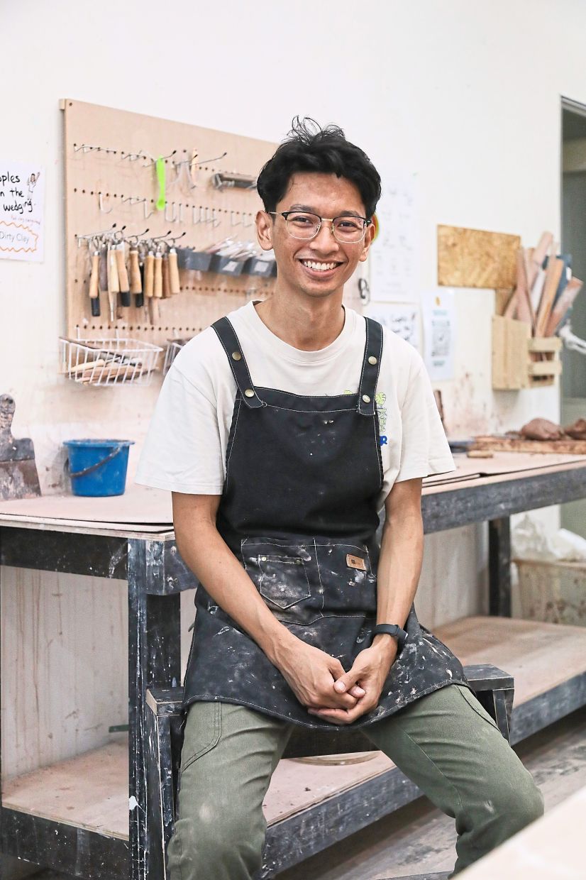 Firdaus came to Friends Craft Cooperative to learn a skill to improve his livelihood.