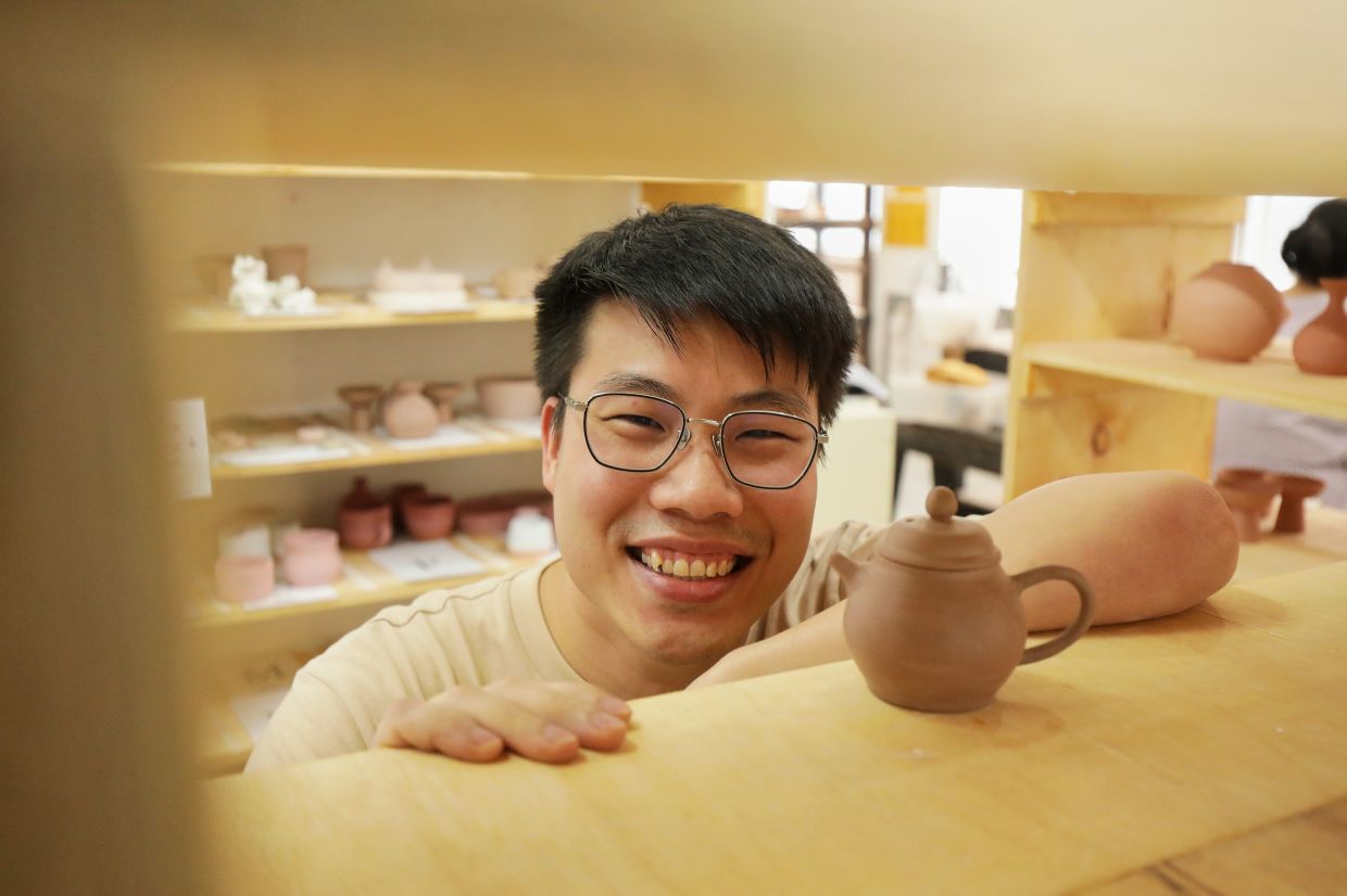Yes, you can learn to create your own handcrafted teapot at Friends Craft Cooperative.