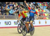 Ex-champ edges Azizul to reclaim keirin crown in style