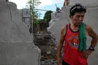 Philippine town seeks immediate airlift of food to quake-hit villages