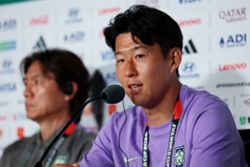 Soccer-South Korea's Son dismisses retirement talk